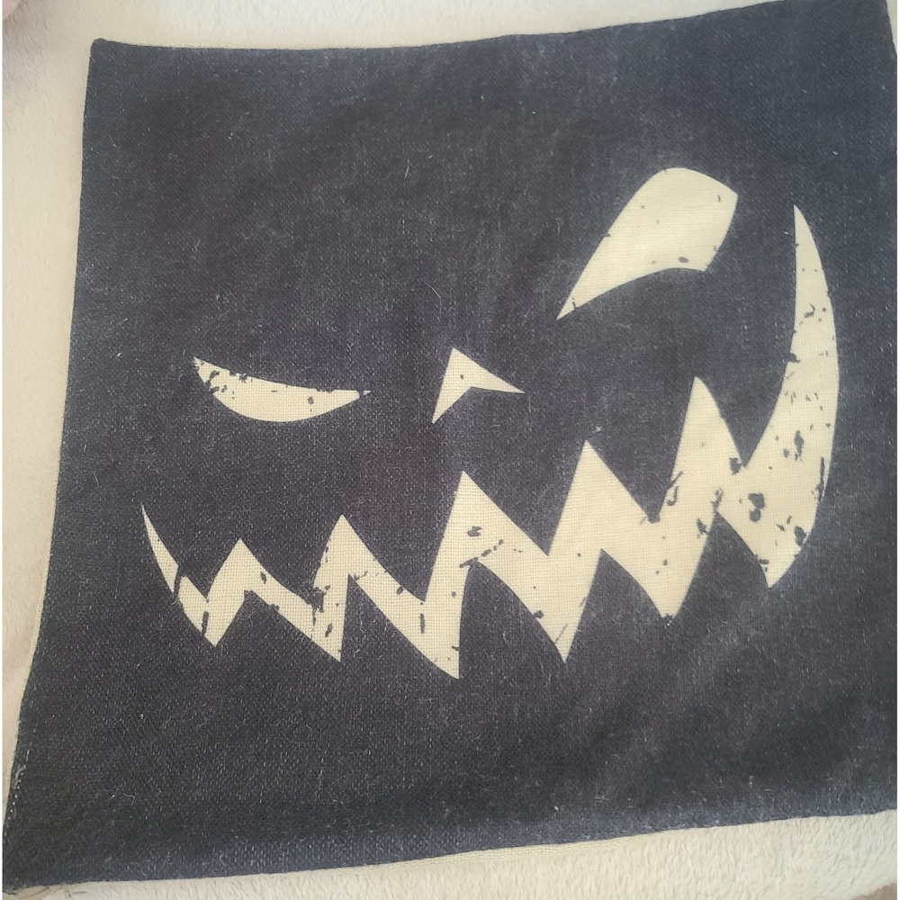 Halloween Pillow Cover Jack-O-Lantern Soft Burlap Zipper 17 Inch Square Black